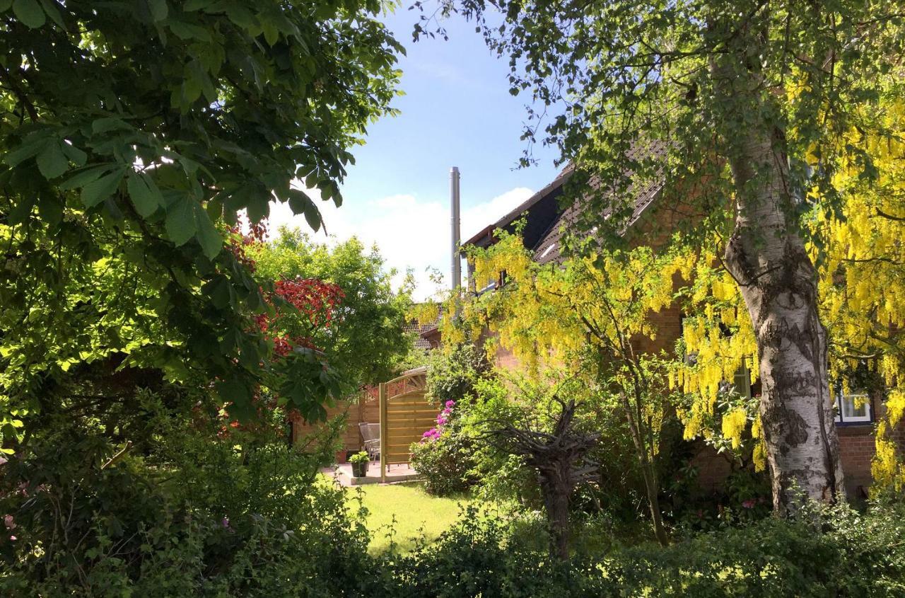 Alte Landjaegerei Aukrug Villa Buitenkant foto